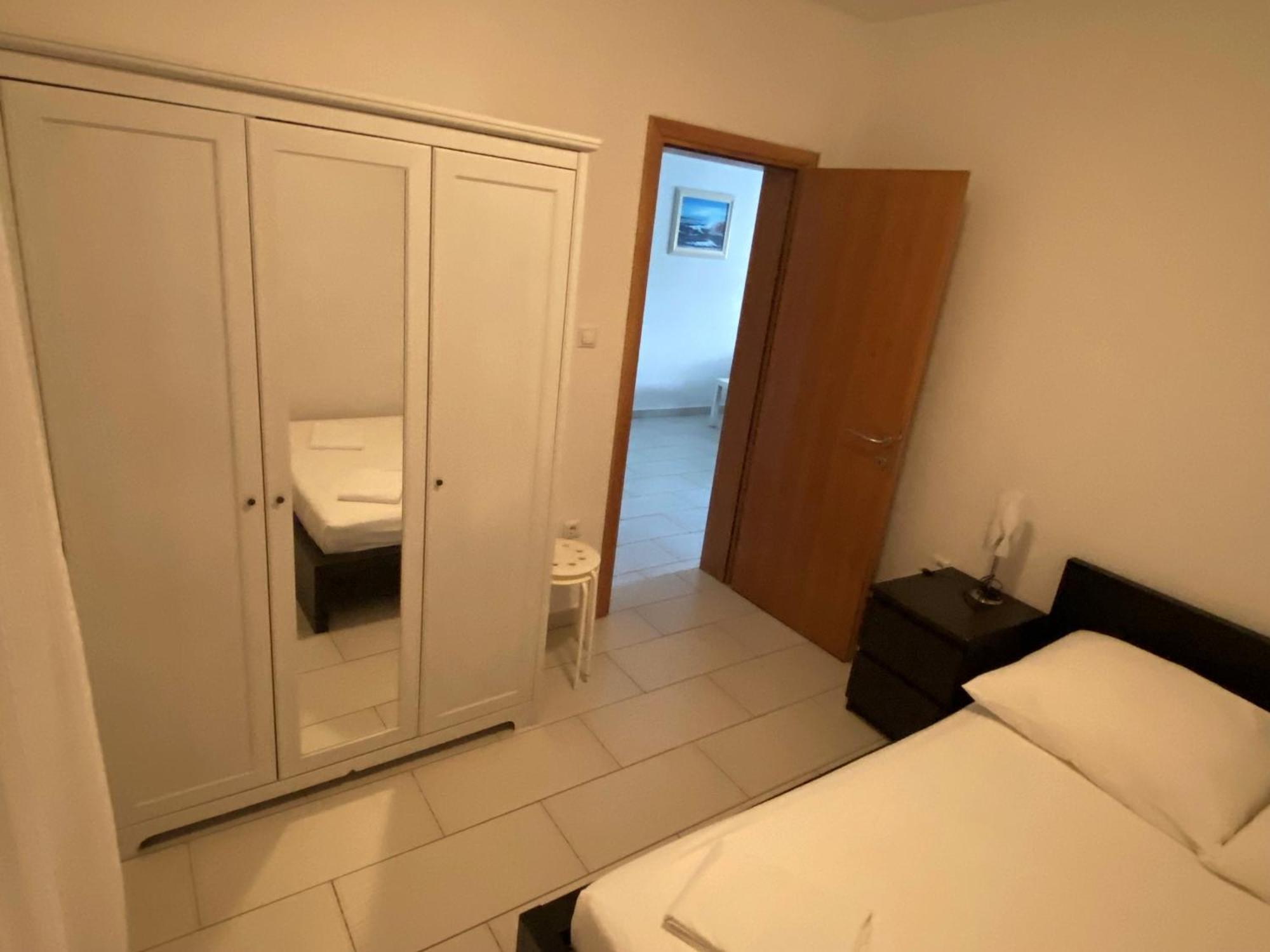 Apartmani Dragicevic ヴィル エクステリア 写真